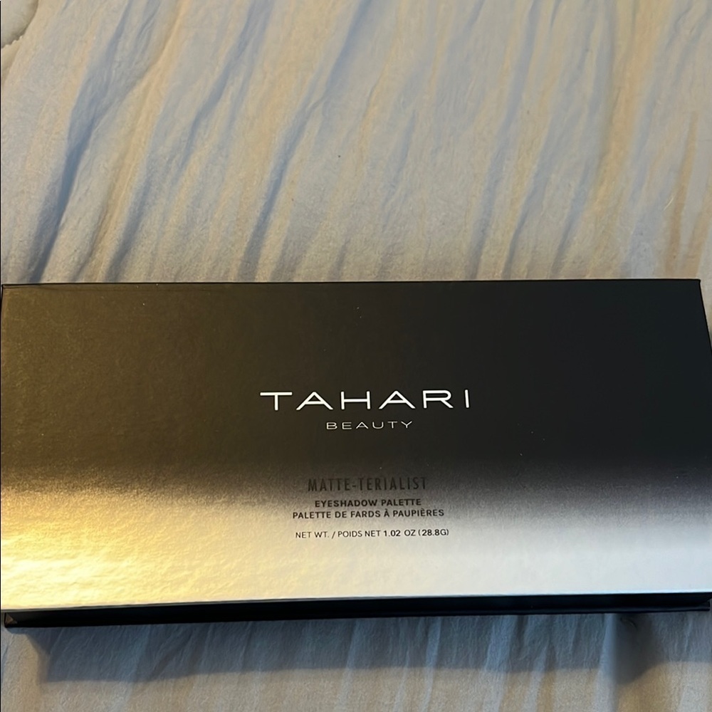 New Unopened Tahari Beauty Matte Eye Shadow Palette